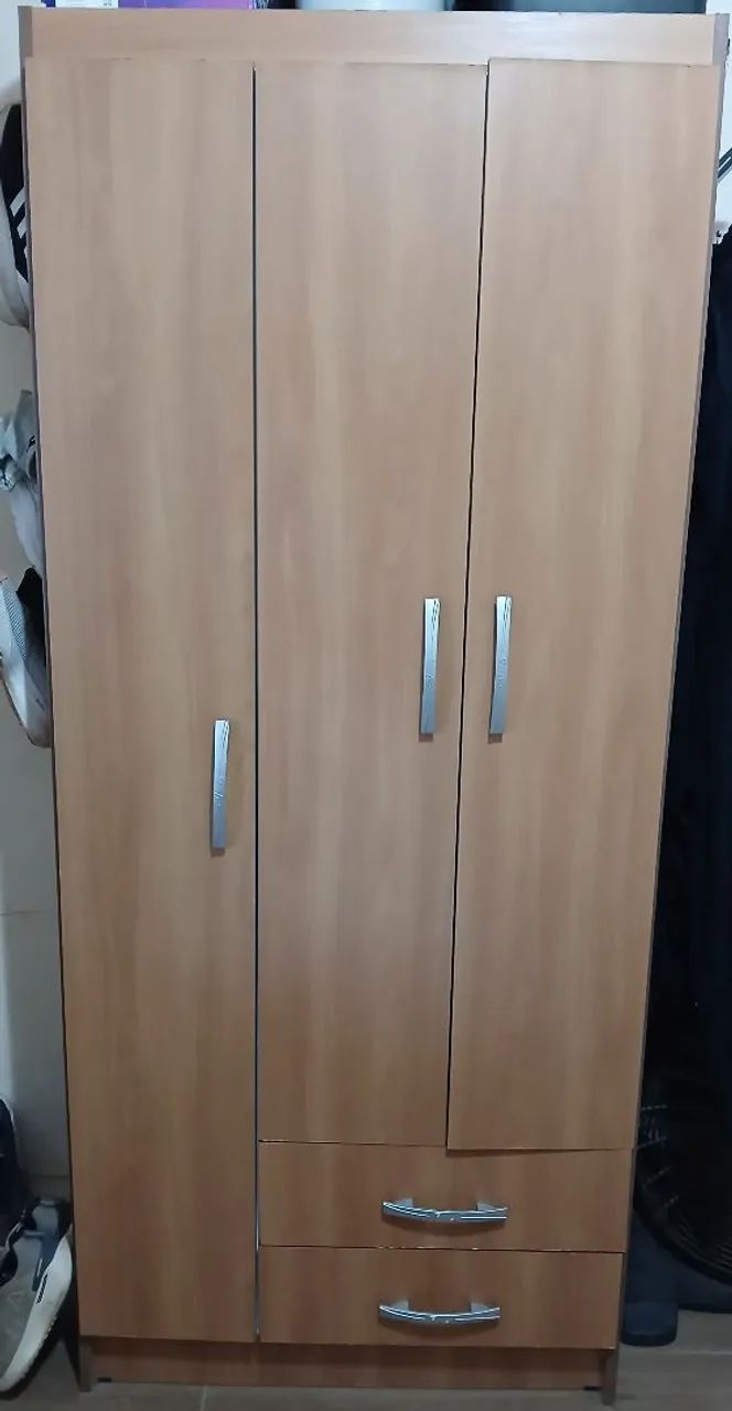 Guarda-roupa 3 portas