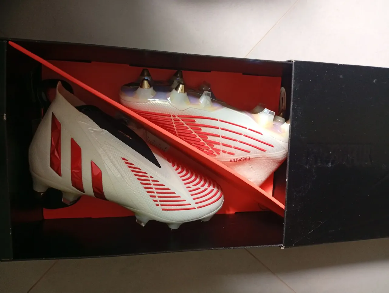 Chuteira Adidas Copa Kapitan Vermelha 43 - Calçados Esportivos