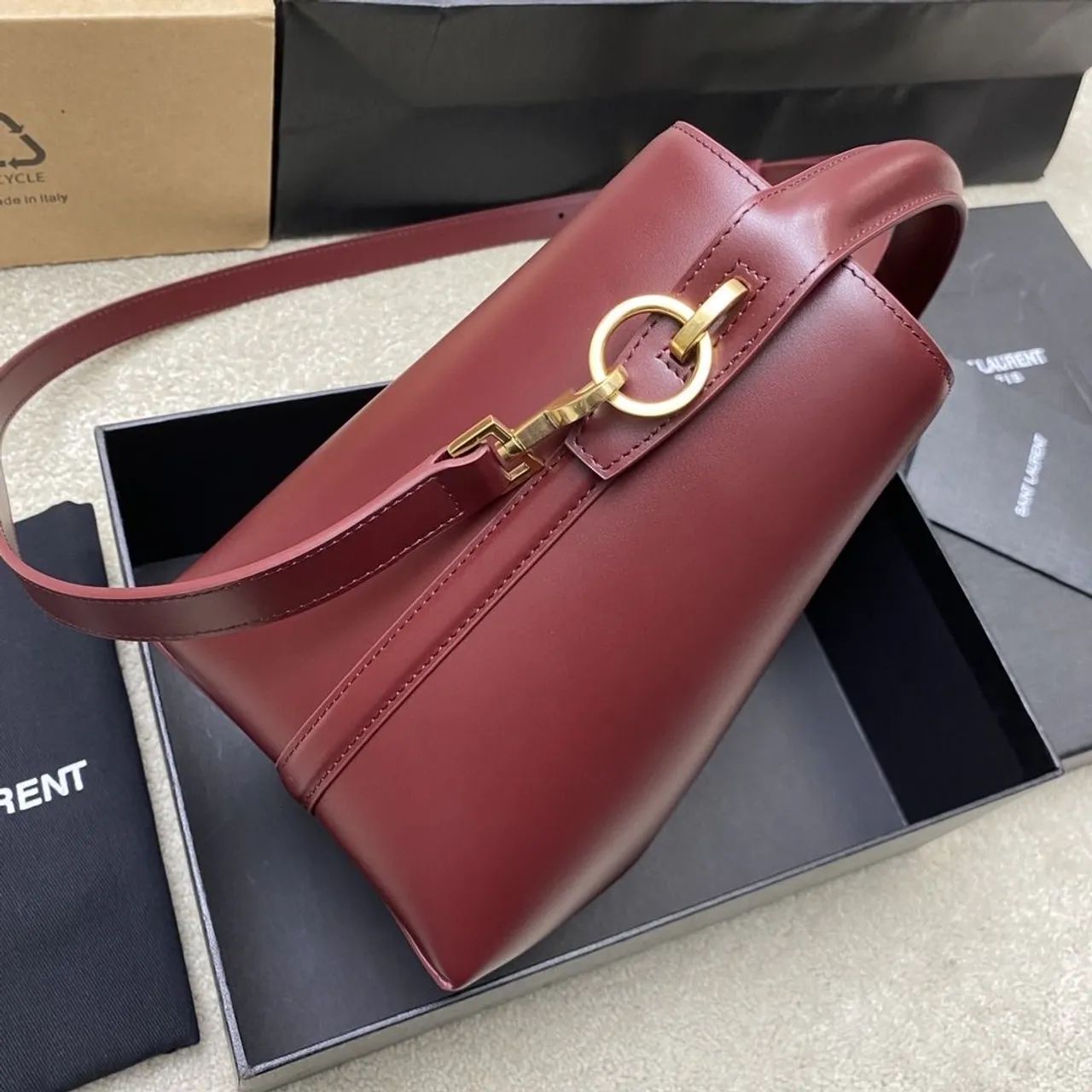 Bolsa YSL LE 37 EM COURO de Bezerro Vinho  - Foto 4