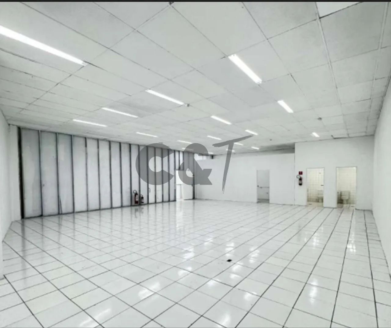 Loja Comercial com 400m² para Alugar em Santo Amaro - São Paulo/SP