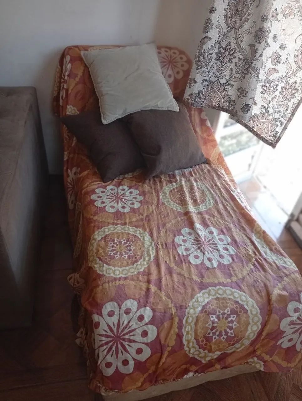 Protona divan 
