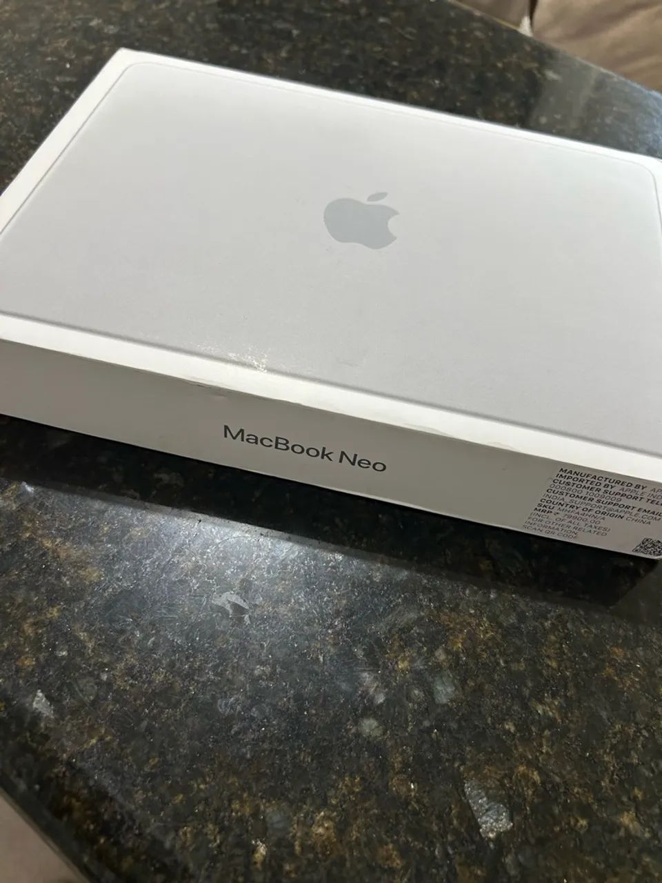 MacBook Neo 256 G Silver  - Foto 2