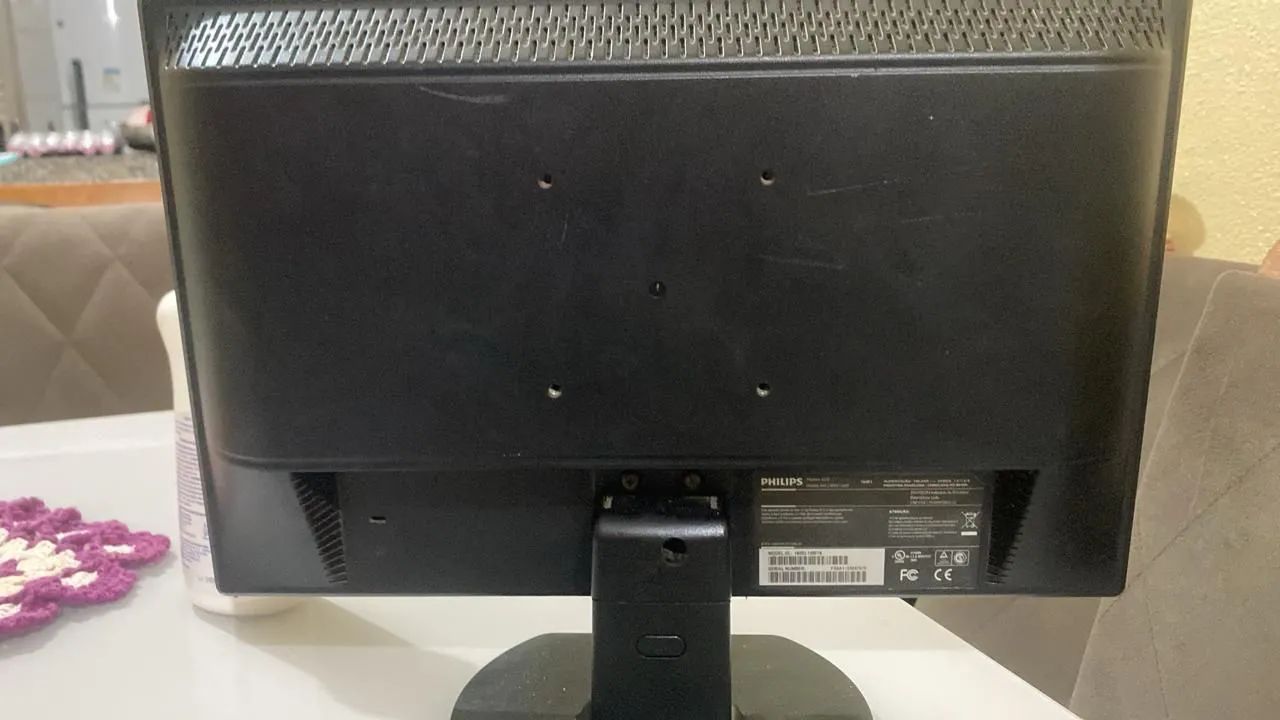 MONITOR PHILIPS MANCHADO - Foto 2