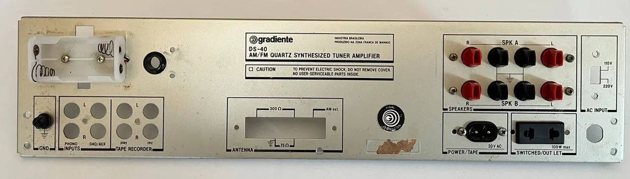 Receiver Gradiente DS-40 - Painel Traseiro com Conectores