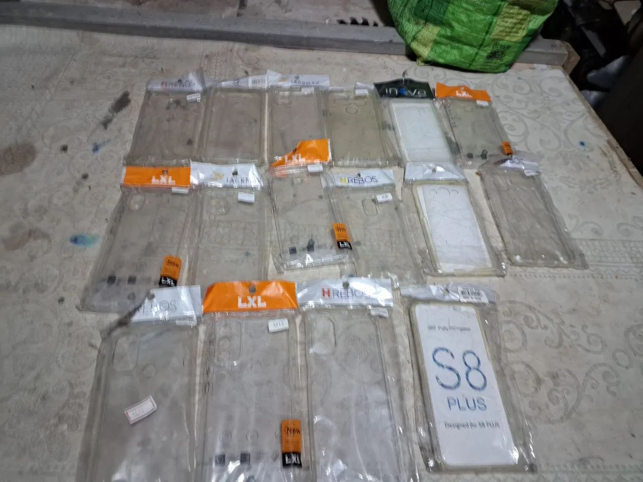 Capas para celulares  diversos marcas e modelos  lote com 60 unidades 
