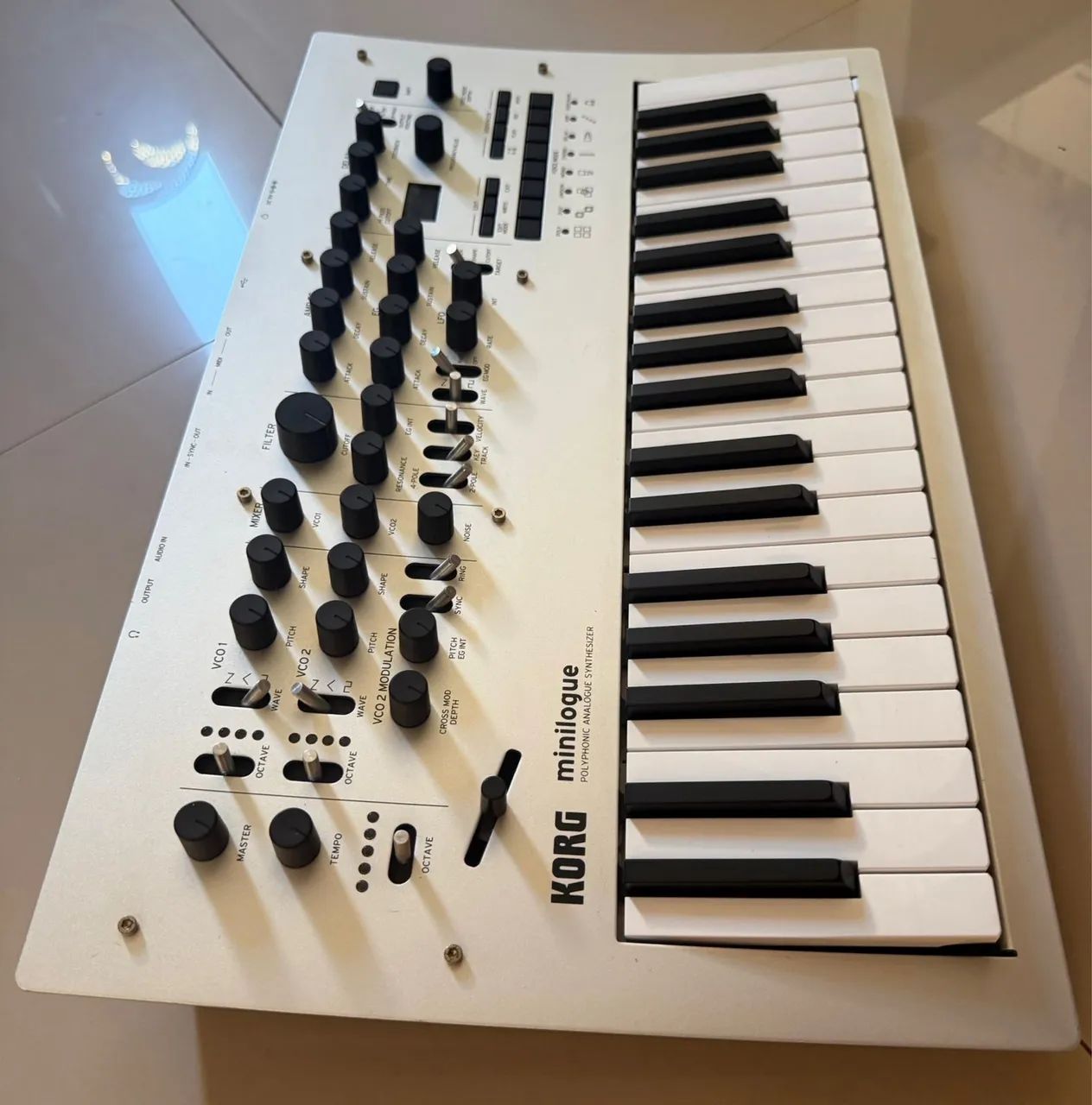 KORG Minilogue  - Foto 2