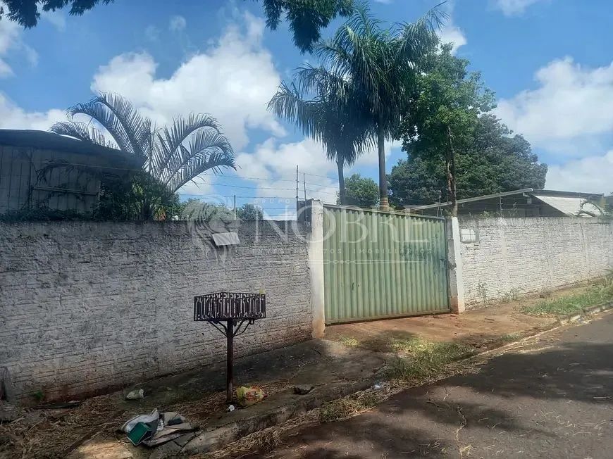 Terreno próximo associação da AABB com 3.453 m² - Foto 3