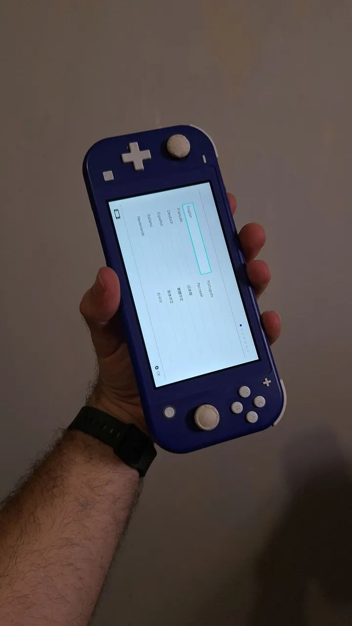 Nintendo Switch Lite (sem desbloqueio) - Consoles de Vídeo Game