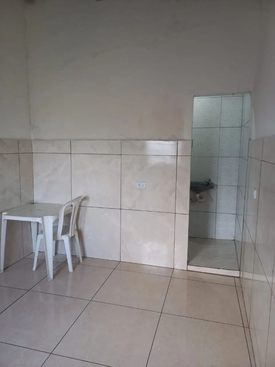 ALUGO QUARTO - Foto 2