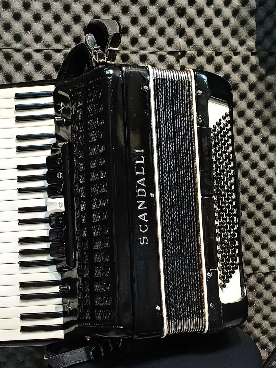Acordeon scandalli de 120 baixos afinada.  - Foto 5