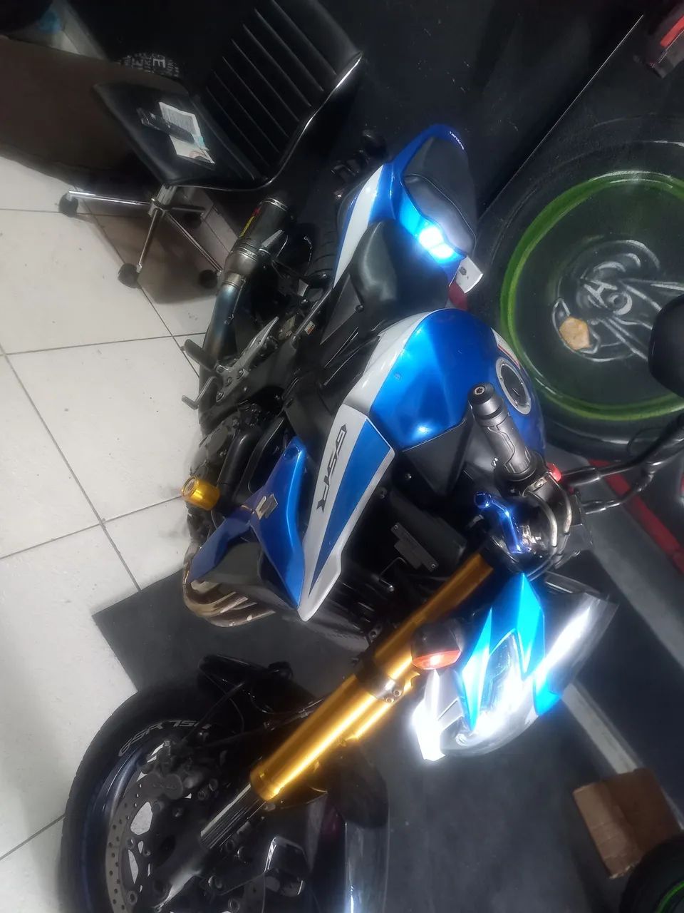 Suzuki Gsr750 - Foto 3