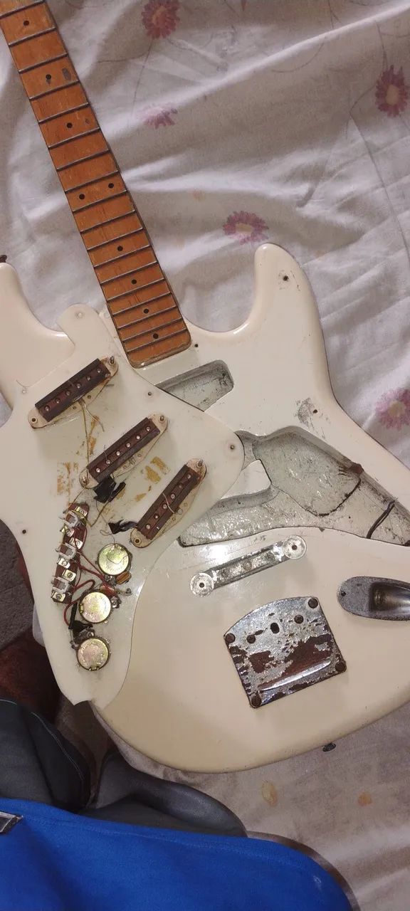 Guitarra  strato Stefany magnus 1970 - Foto 2