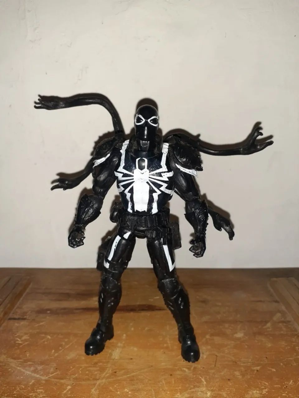 Agente Venon Preto Marvel Legends