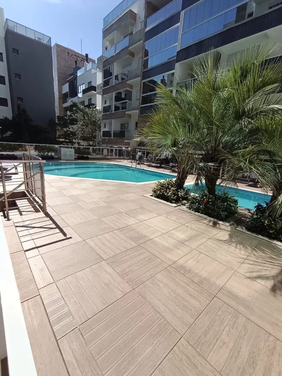 Exclusivo Apartamento com 3 quartos e 2 vagas na Praia de Palmas