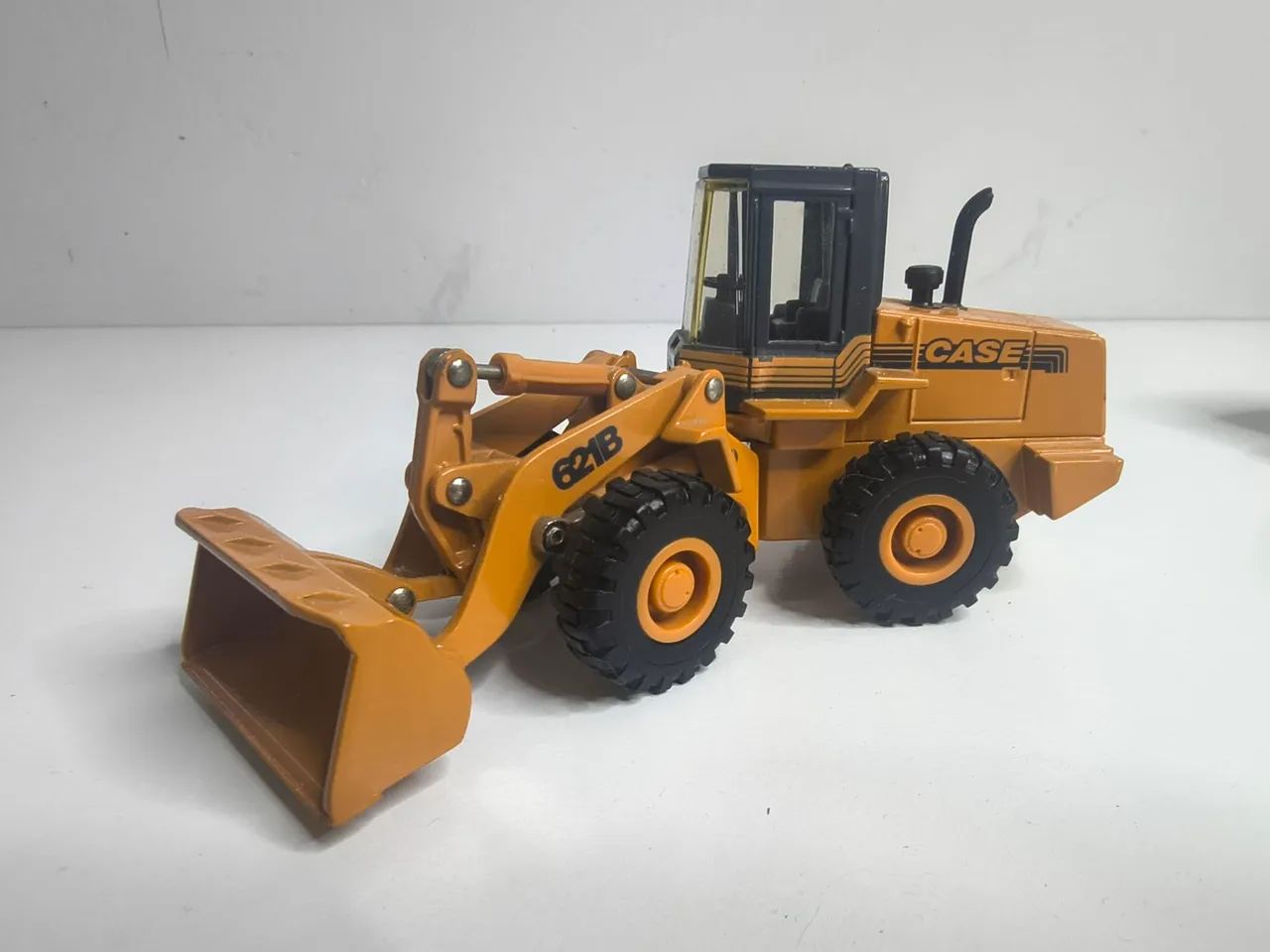 Miniatura Case Construção Pá e Escavadeira 1/50 - Foto 4
