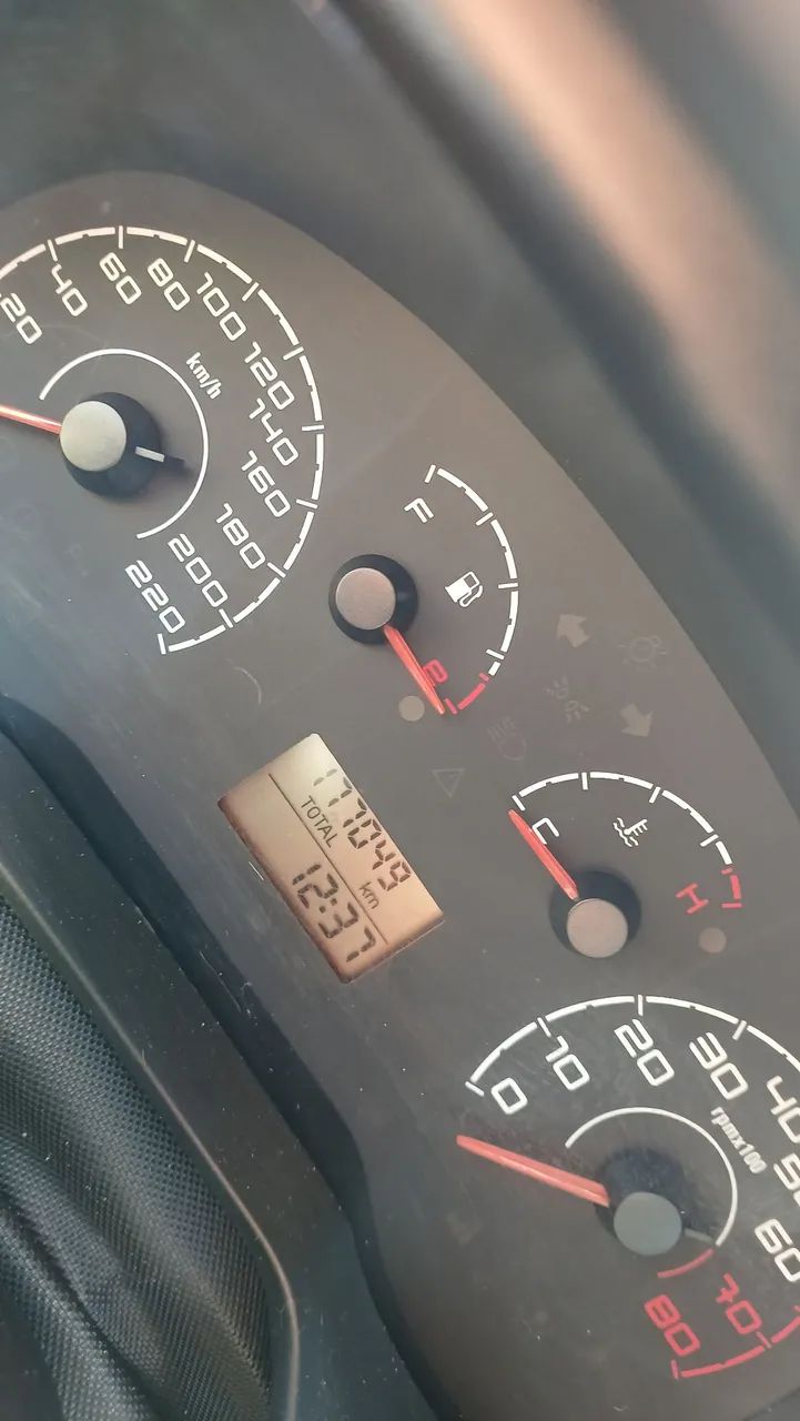 Fiat Punto 1.4 Fire Flex 8V 5P 2011 - Foto 3