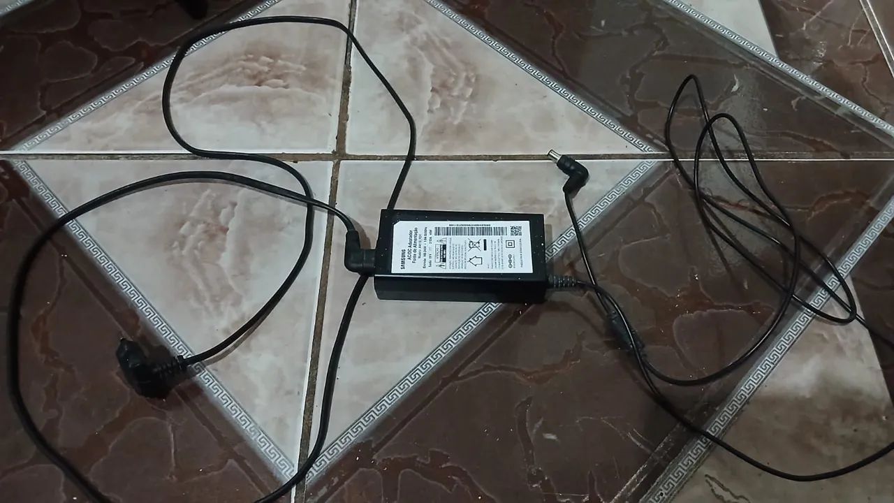 Vendo TV Samsung 32 Polegadas Para Retirada de Peças/ Conserto - TELA OK  - Foto 4