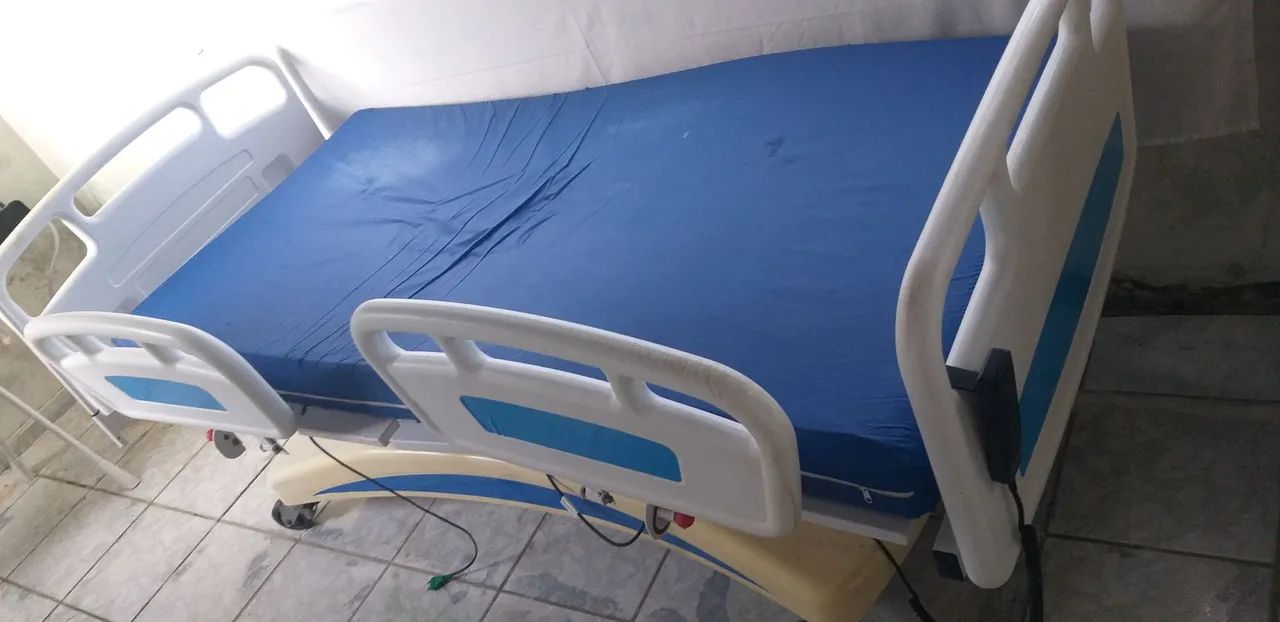 CAMA HOSPITALAR MOTORIZADA MARCA - Foto 2