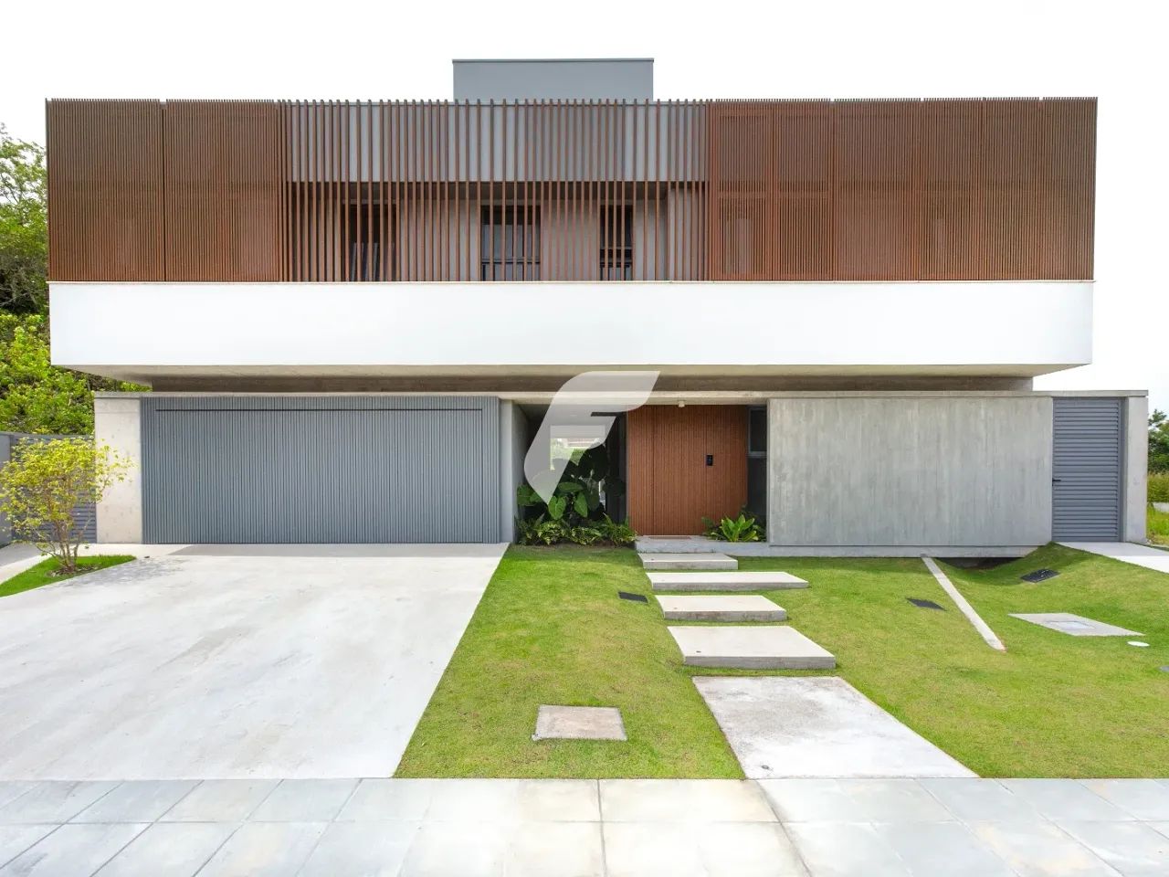 Casa 4 Quartos com 4 Suítes e 314m² - Cachoeira do Bom Jesus - Foto 2