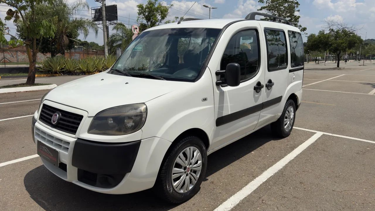 Fiat Doblo ESSENCE 1.8 16V FLEX 2021