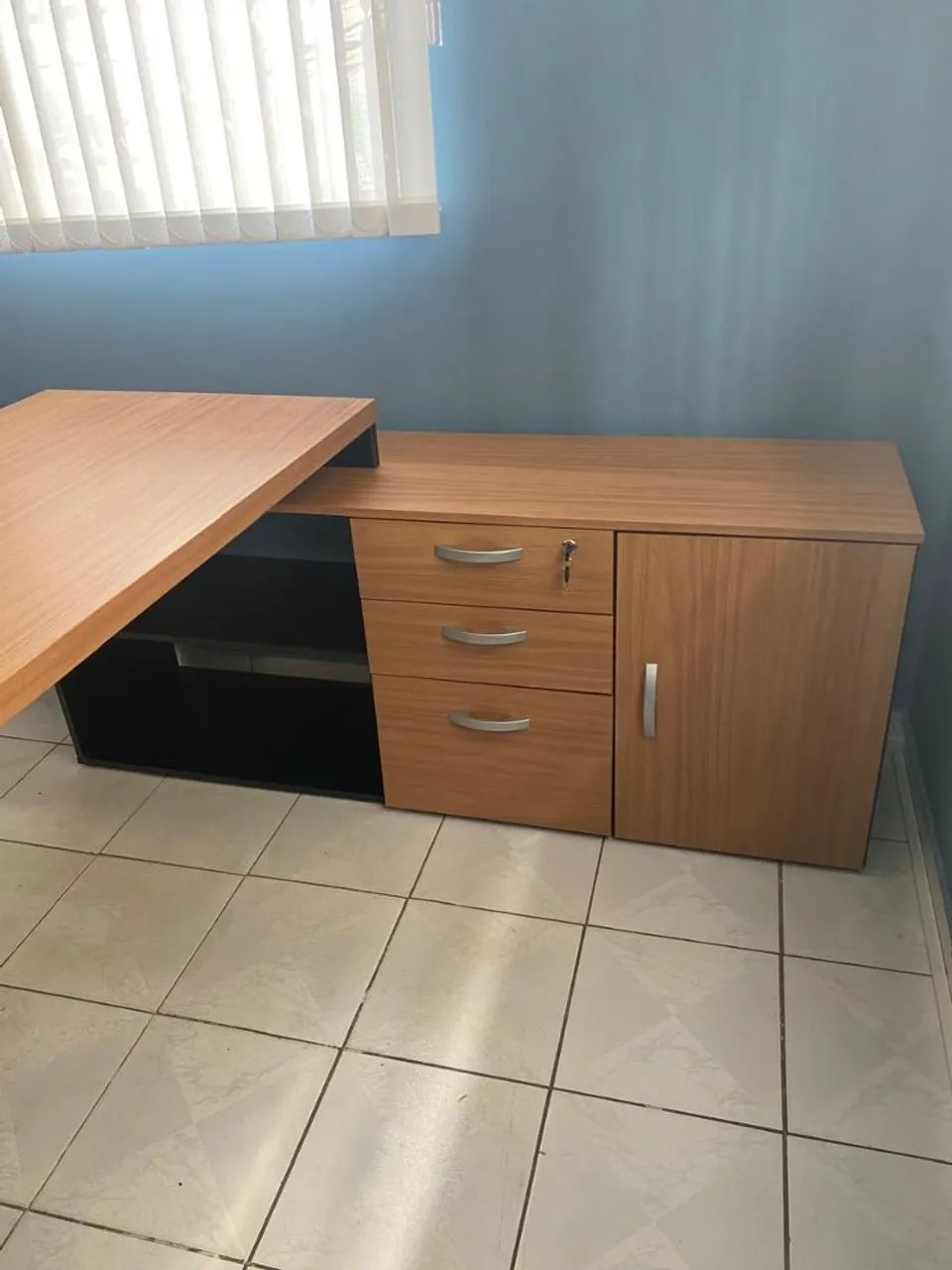 Mesa de escritório e estudos - Foto 2
