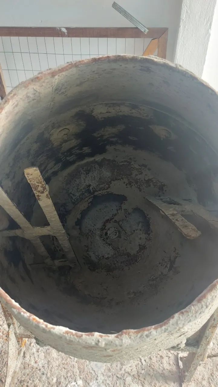 Betoneira usada 800,00