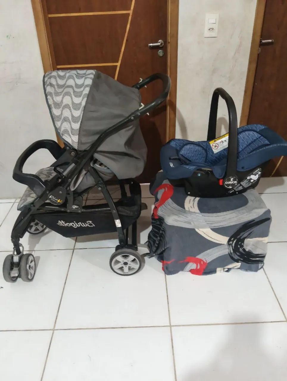 Carrinho de bebê+bebê conforto  - Foto 2