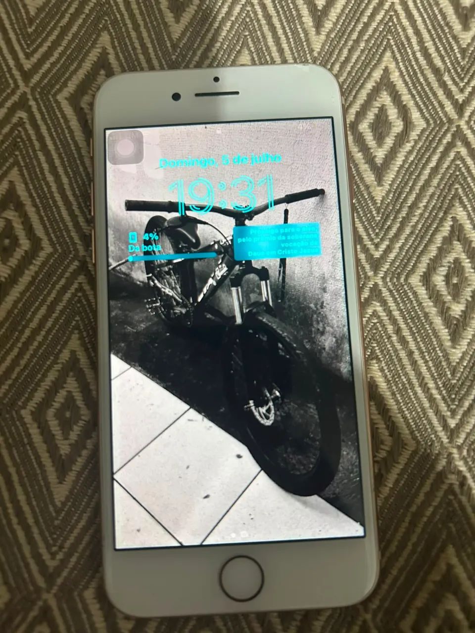 Vendo iPhone 8 ou troco por outro celular 