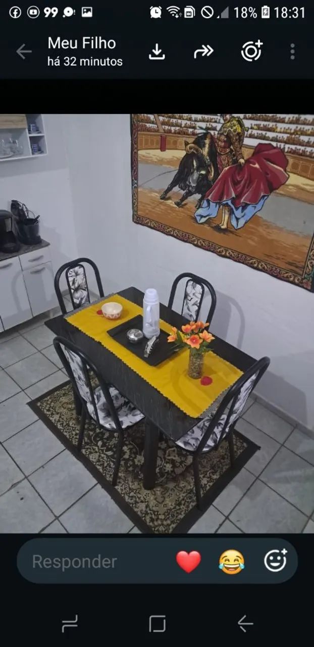 Mesa de mármore de 4 cadeiras