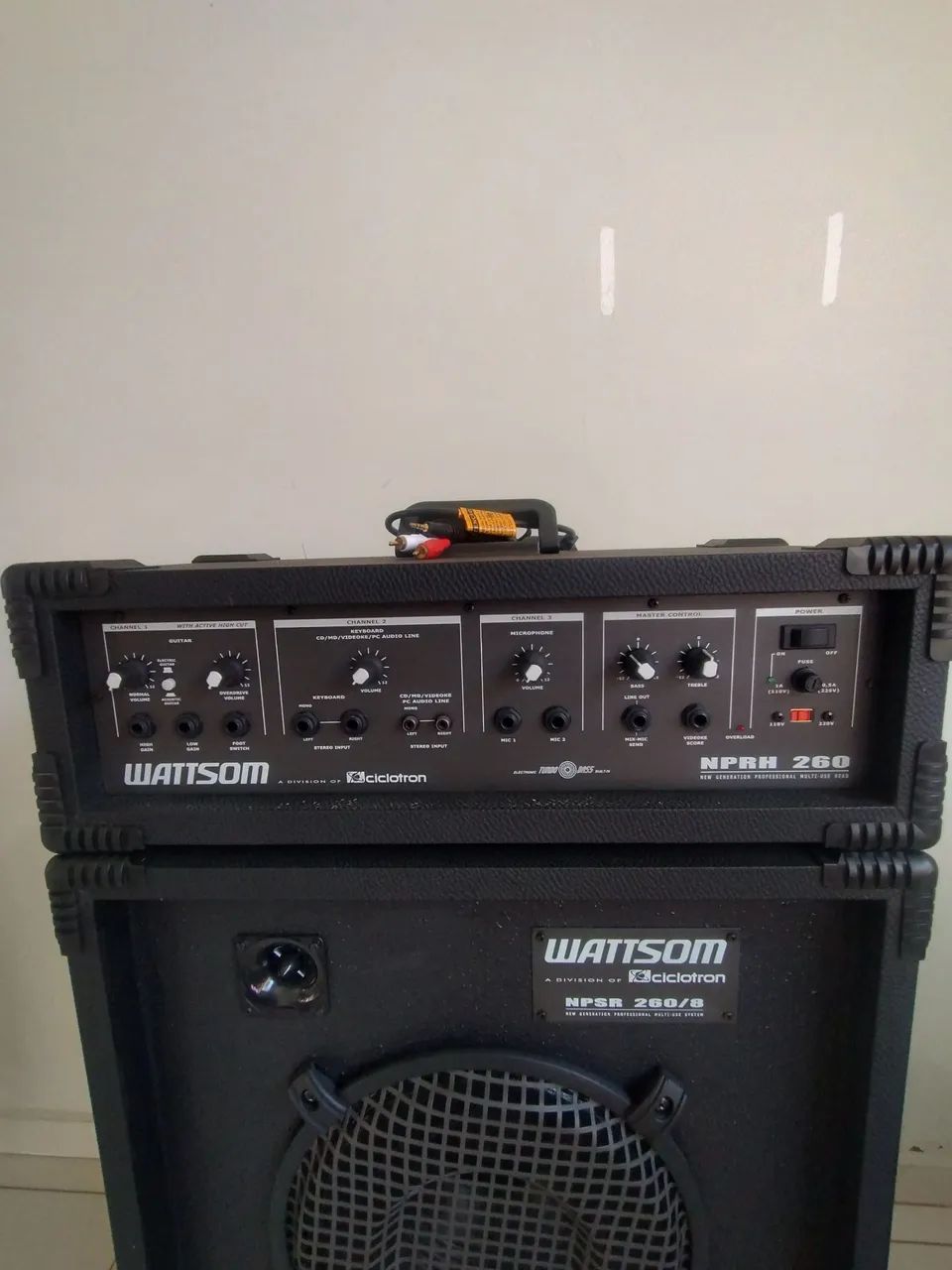 Caixa de som com amplificador. - Foto 5