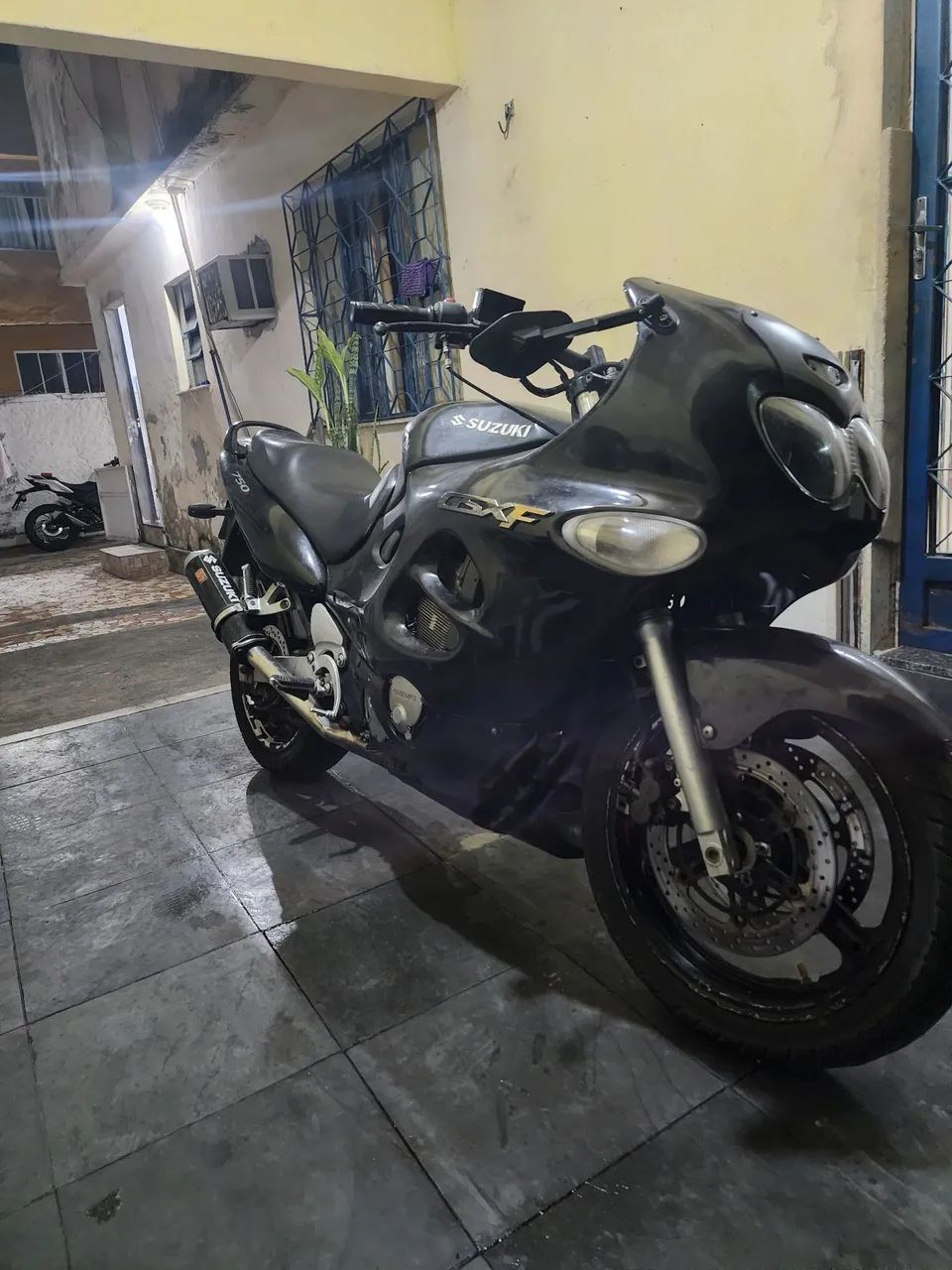 GSX 750F