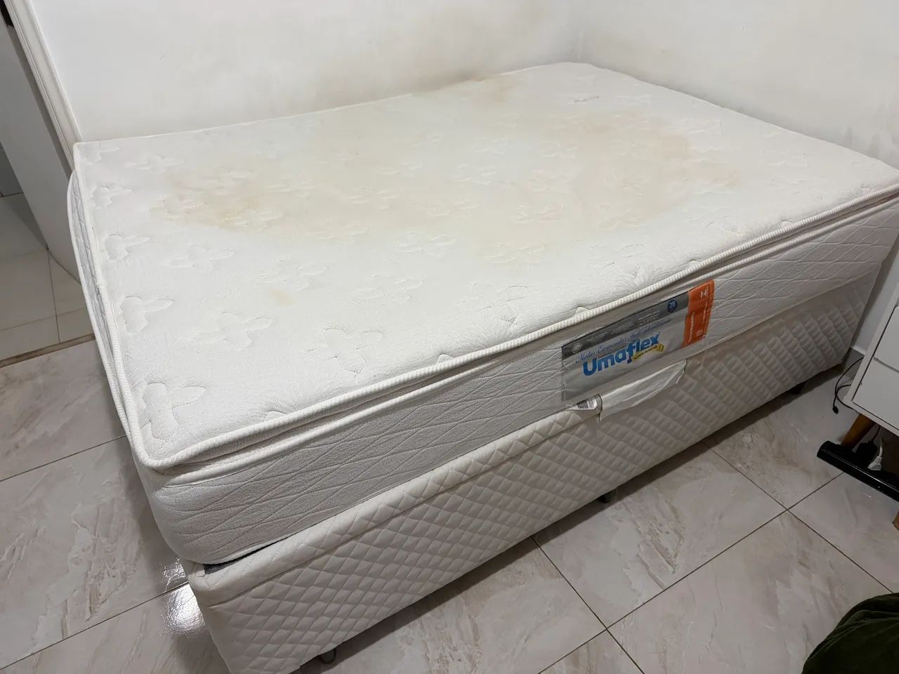 Cama de Casal Box + colchão