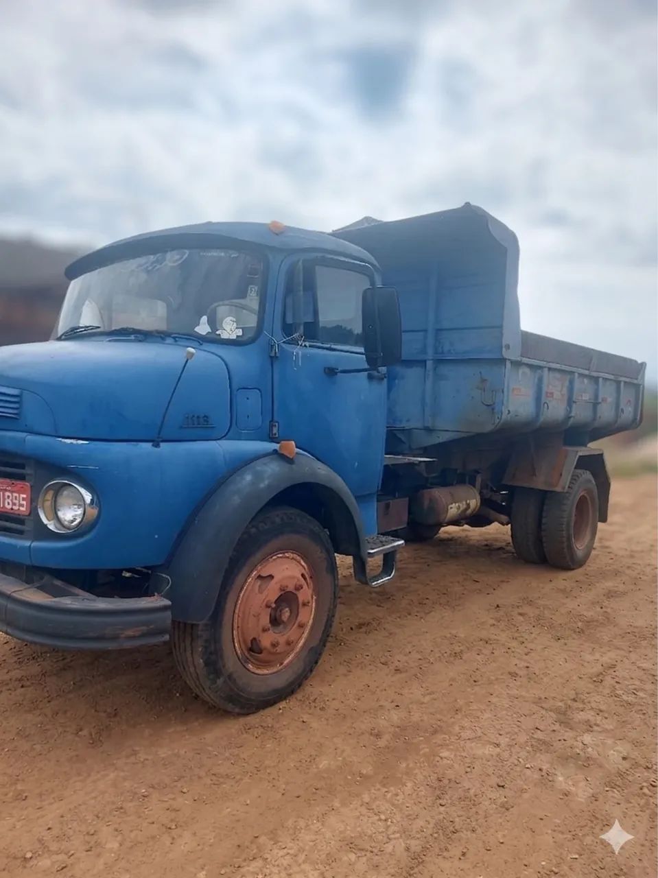 Caminhão mercedez 1113