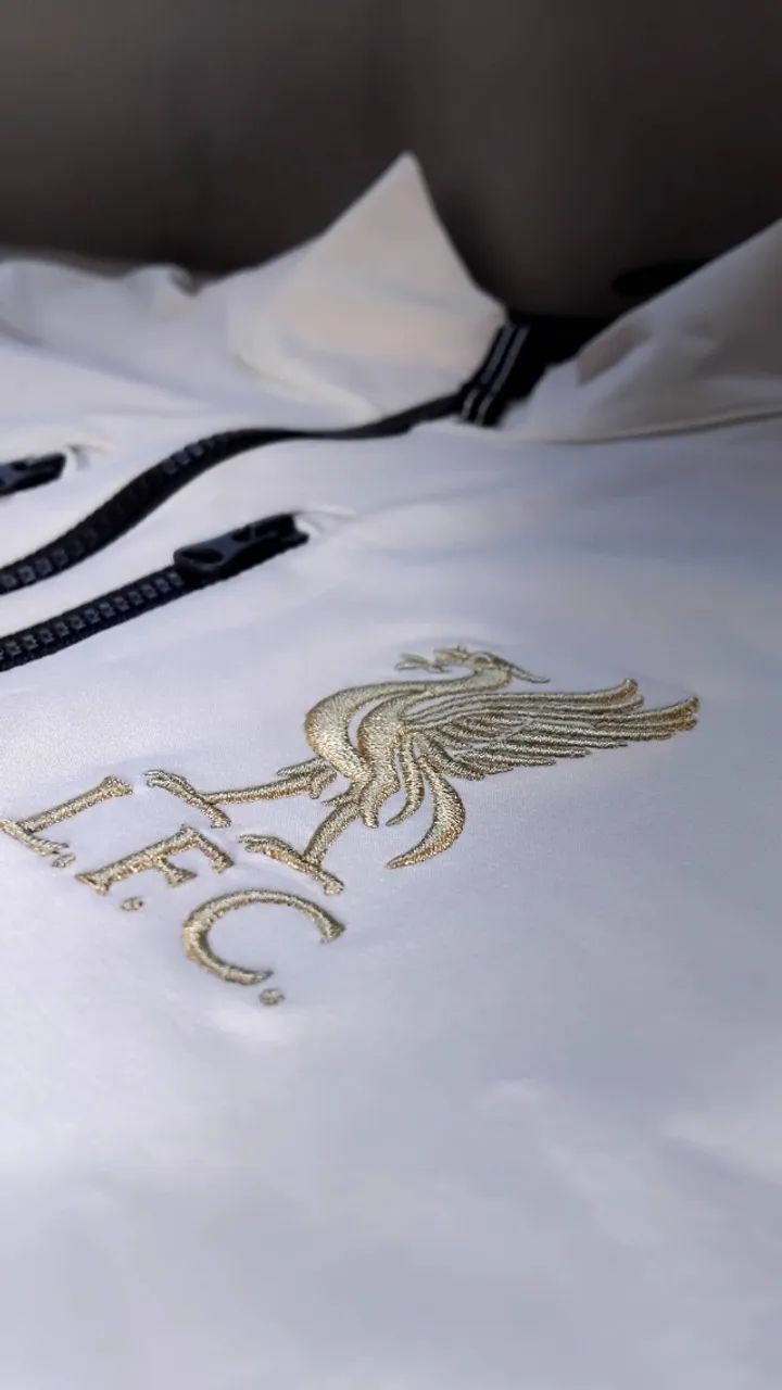Conjunto Nike Liverpool x LeBron  - Foto 5