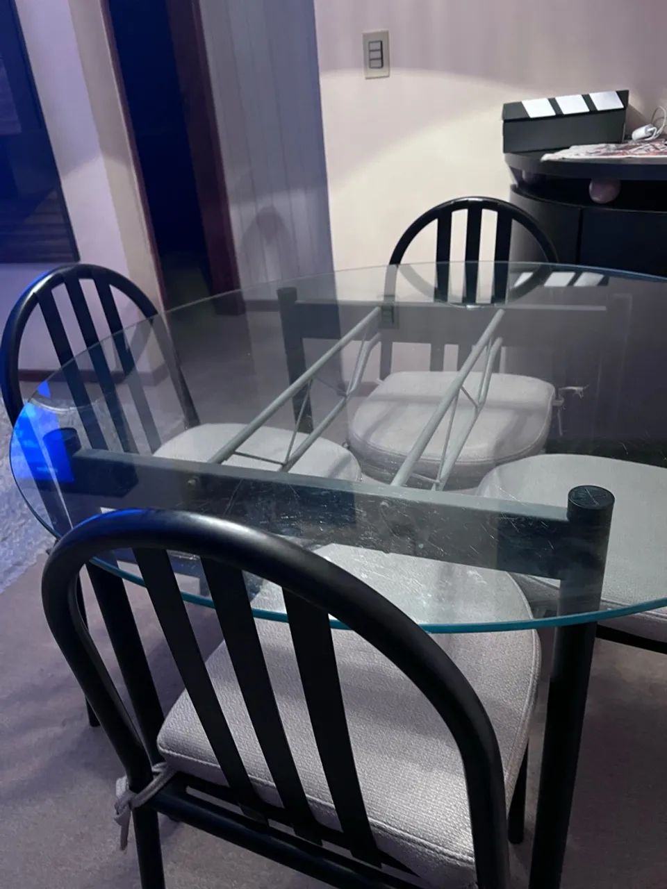 Mesa de jantar com 4 cadeiras - Foto 2
