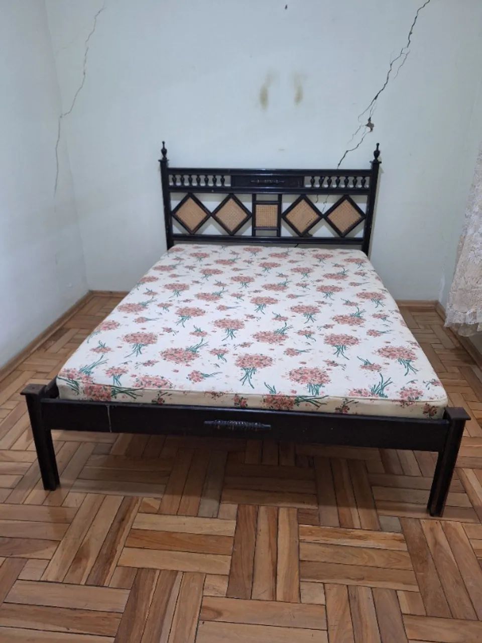 Cama de casal (antiga) - Foto 2
