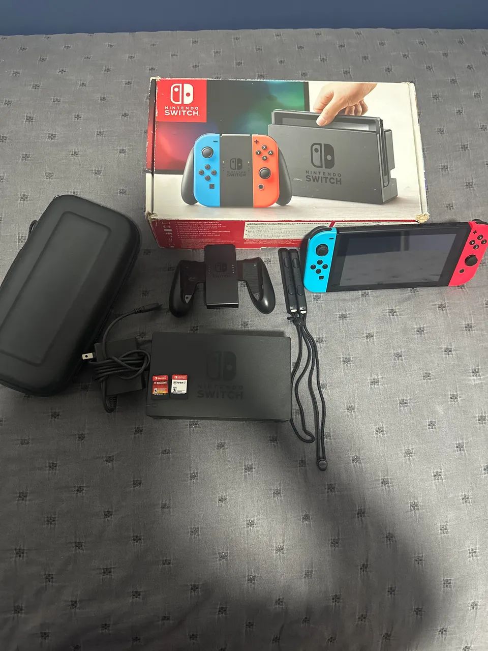 Nintendo switch v2 com dois jogos