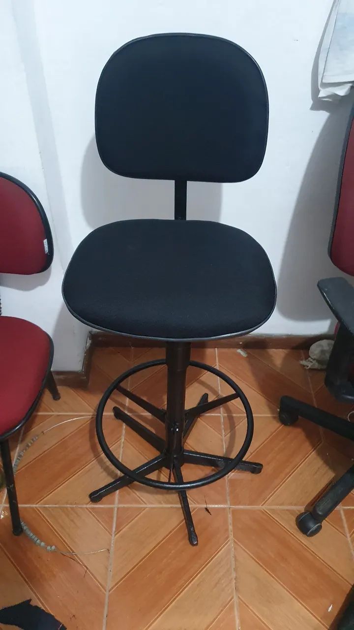 Cadeira para caixa e balcão 