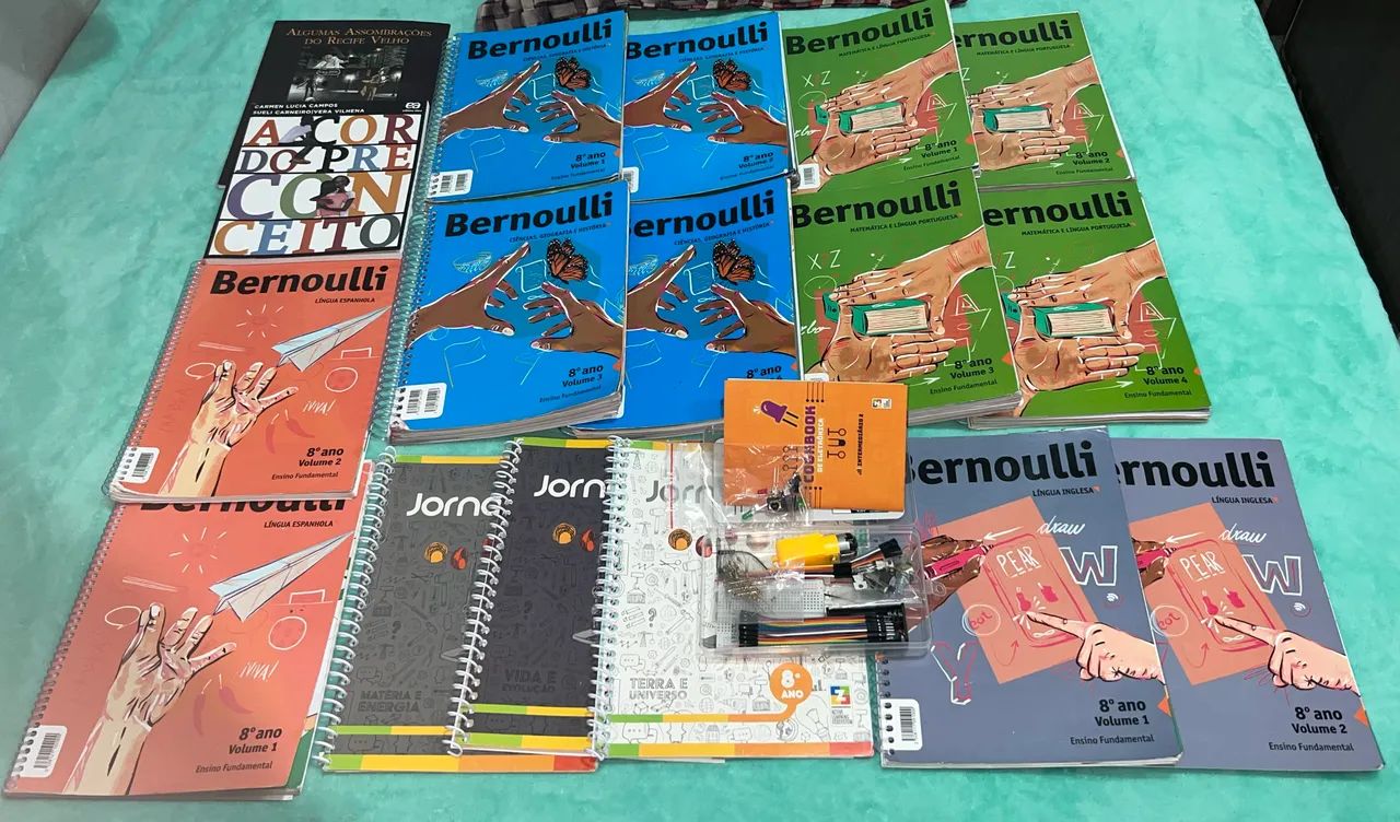Livros Bernoulli 8 ano + Kit Robótica.