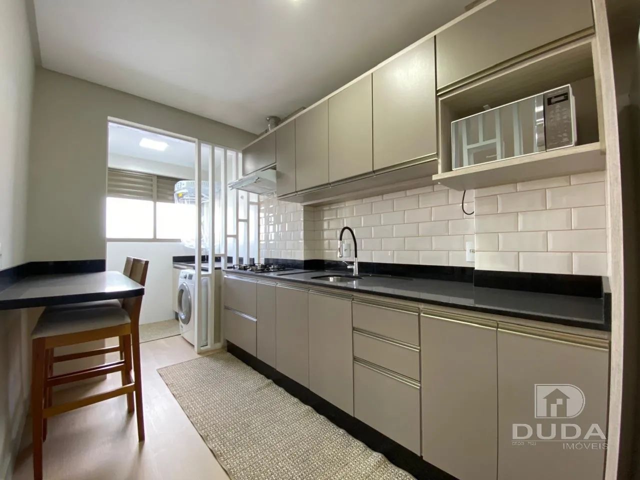 LINDO APARTAMENTO MOBILIADO COM 02 GARAGEM. - Foto 4