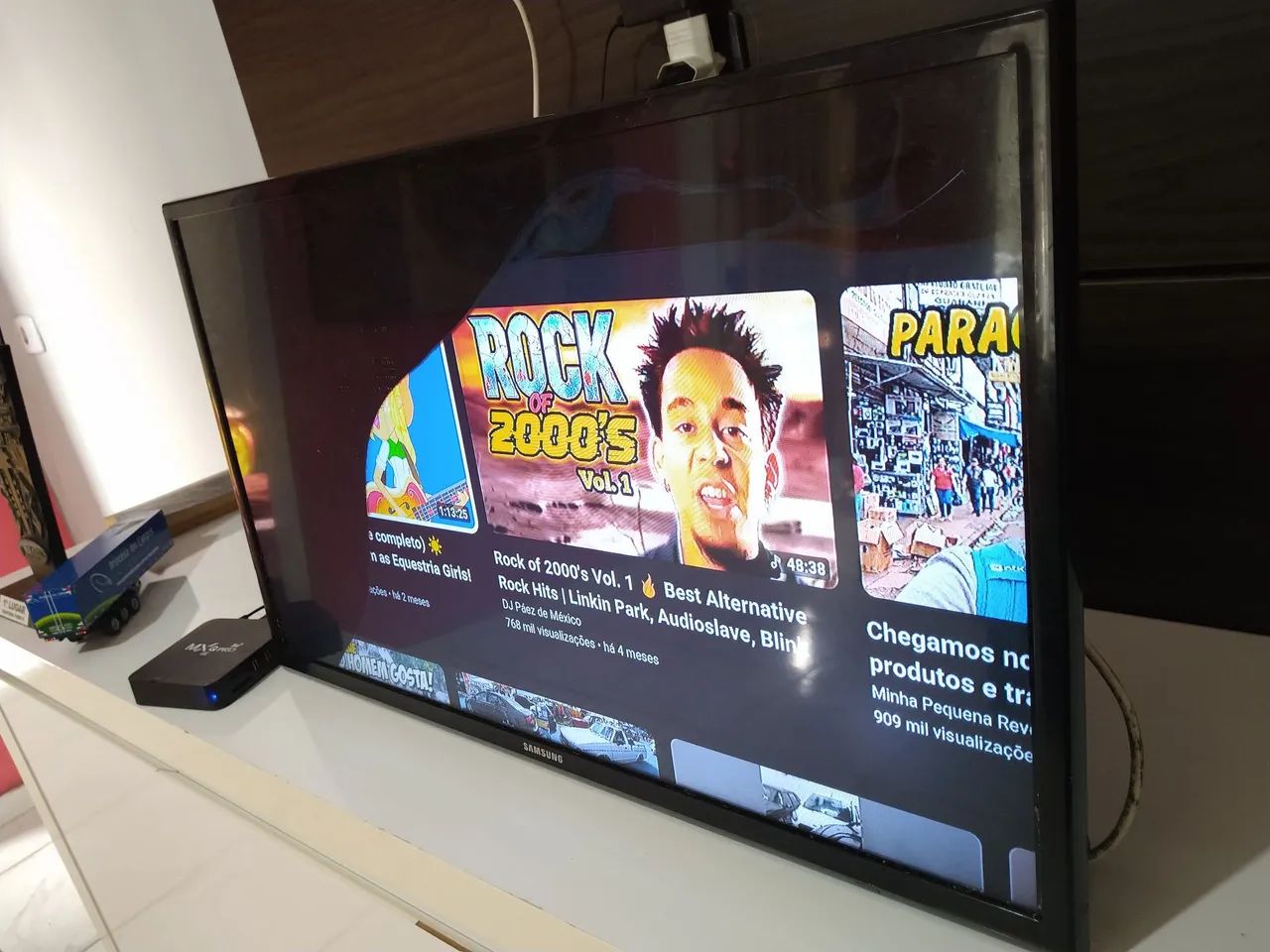 Entrego TV LCD 32polegadas serve como quebra galho
