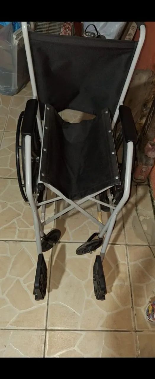 Vendo cadeira de rodas