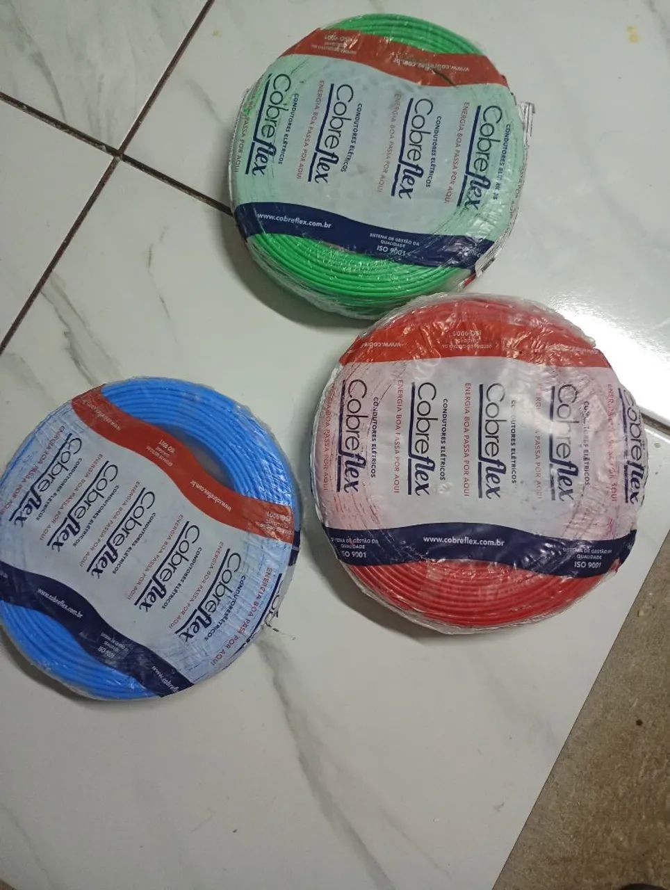 Fio de 4mm na cor verde vermelha e azul  - Foto 2