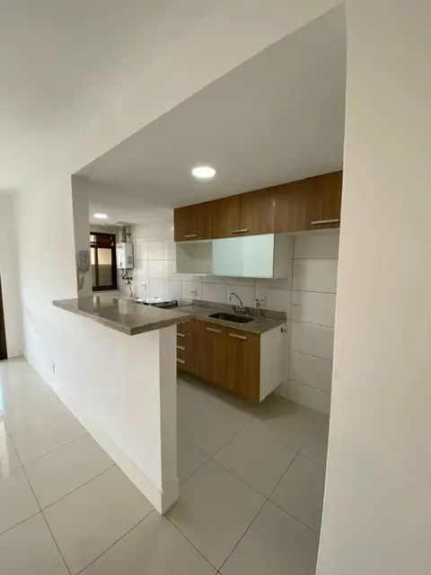 Imóvel com 75 m2 com vista livre e varanda gourmet e Cortina de Vidro