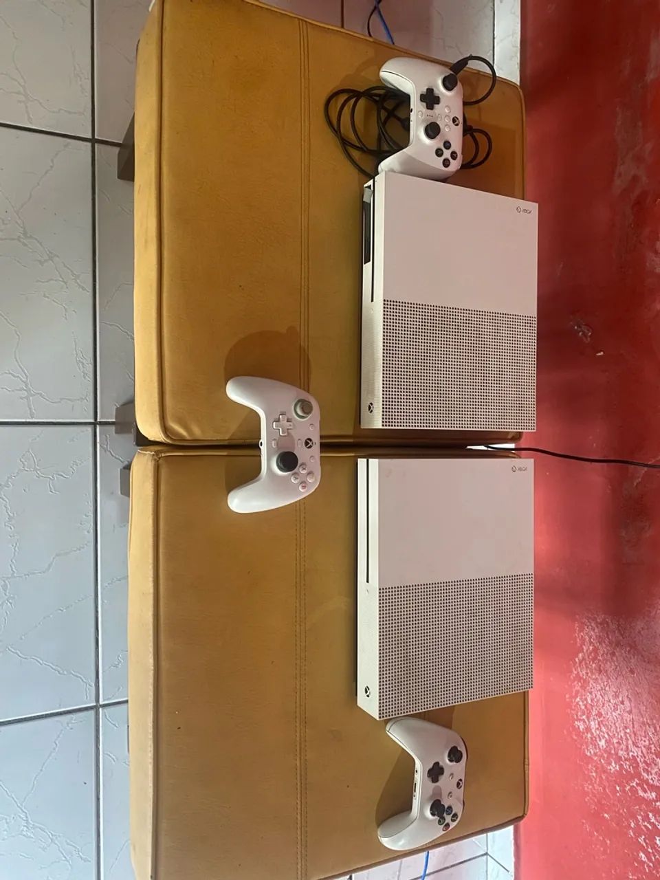 2 XBOX One S - 3 controles  - Foto 5