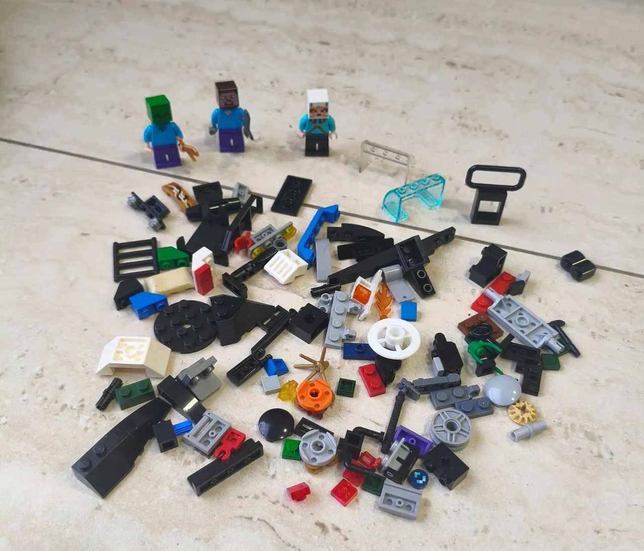 800 + Peças variadas Lego original, nave e Mine craft - Foto 3