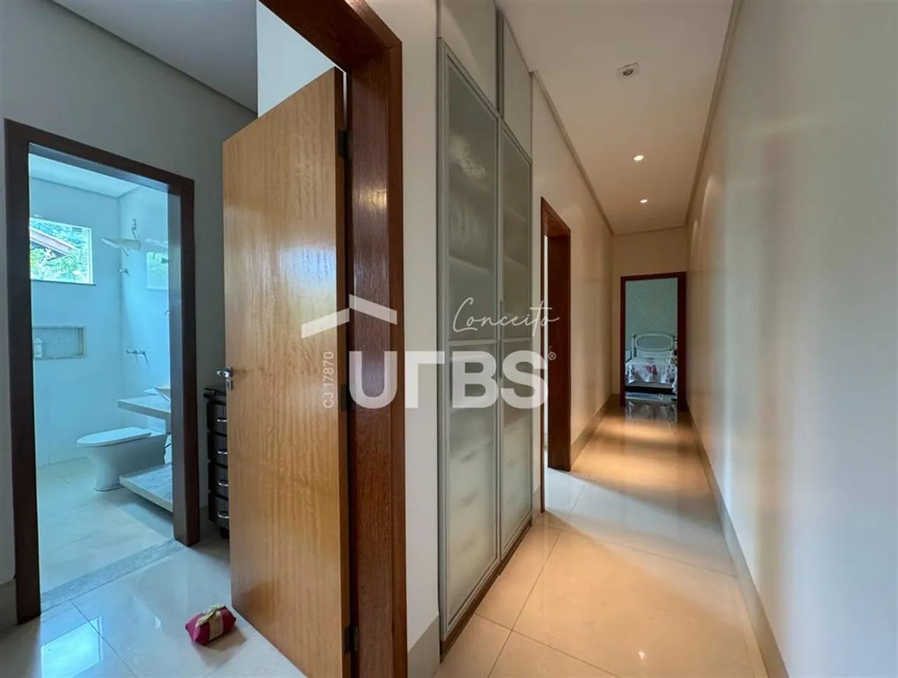 CASA TÉRREA COM 4 SUÍTES + ESCRITÓRIO - CONDOMÍNIO ALDEIA DO VALE* - Foto 3