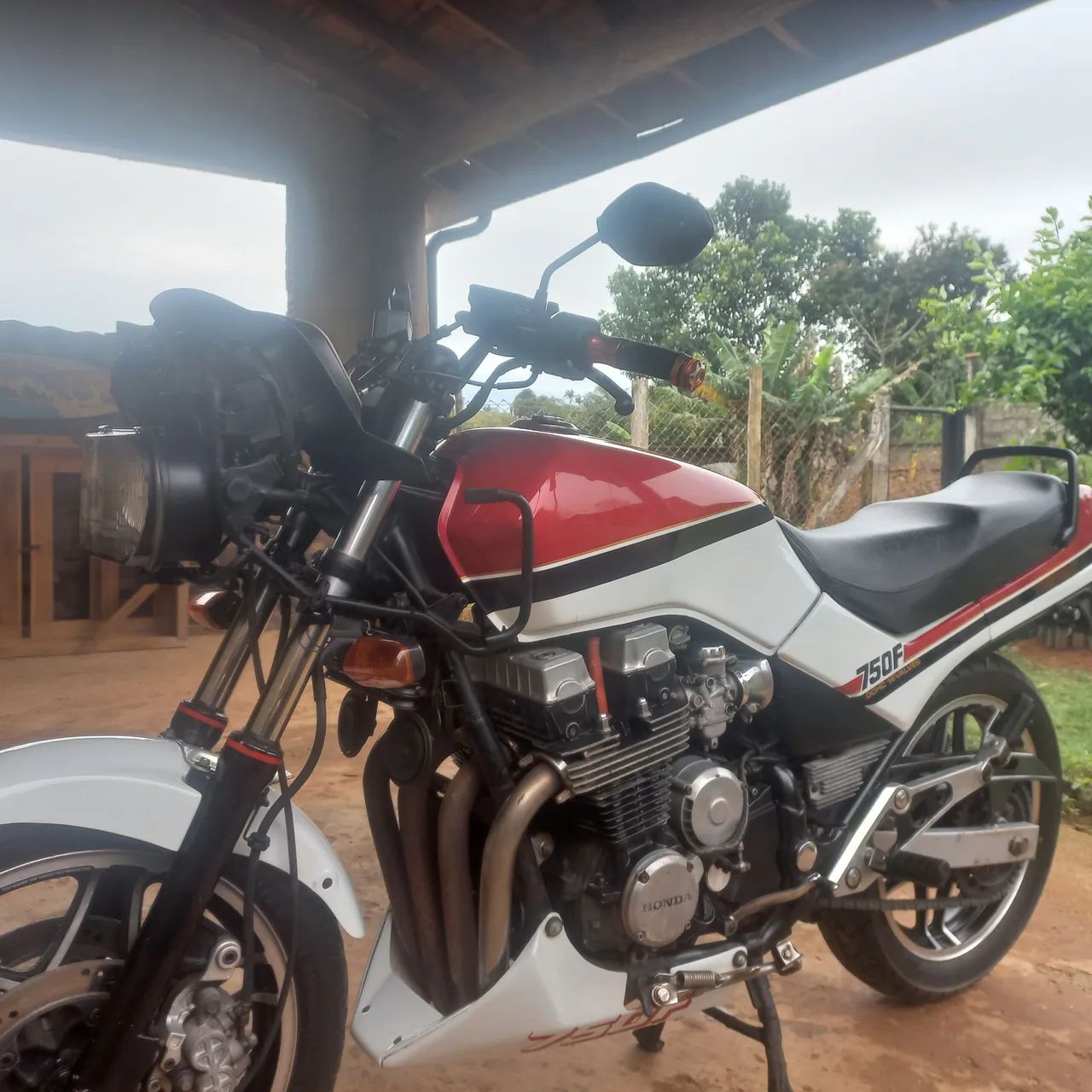 CBX 750 - Foto 2