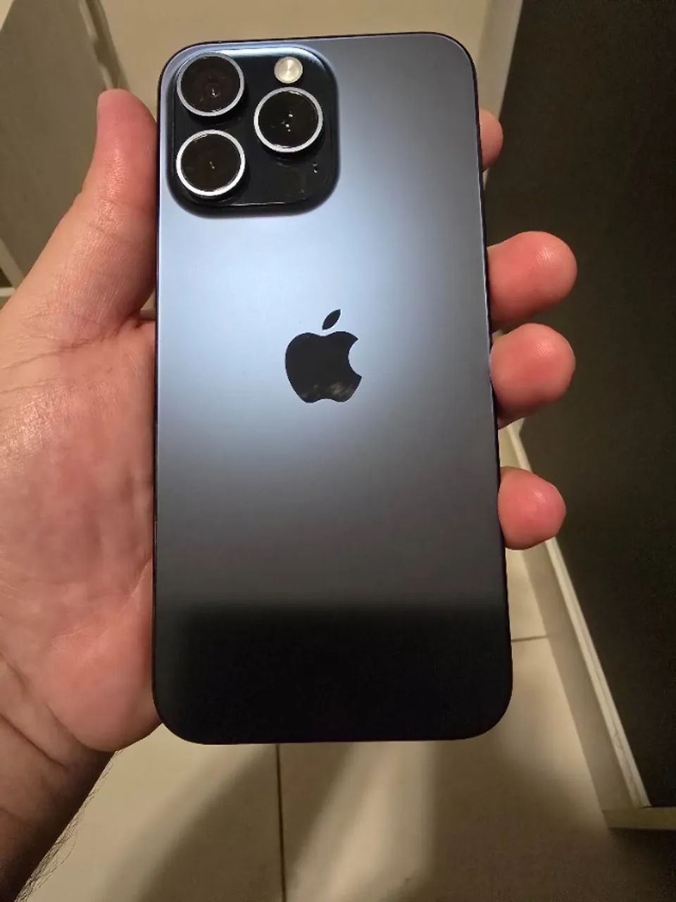 Iphone 15 Pro Max - 256 - Azul  - Foto 3