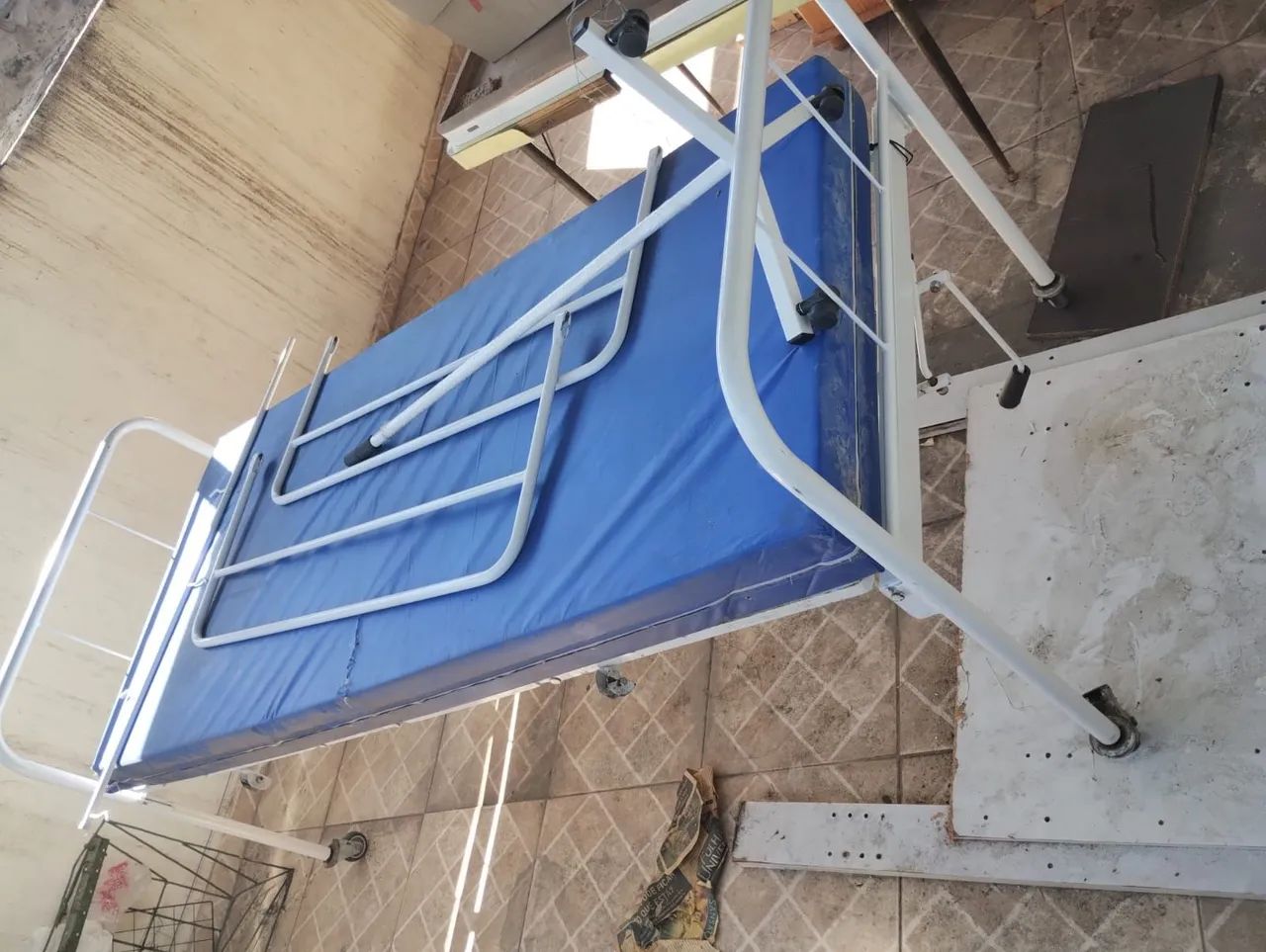 Cama hospitalar - Foto 2